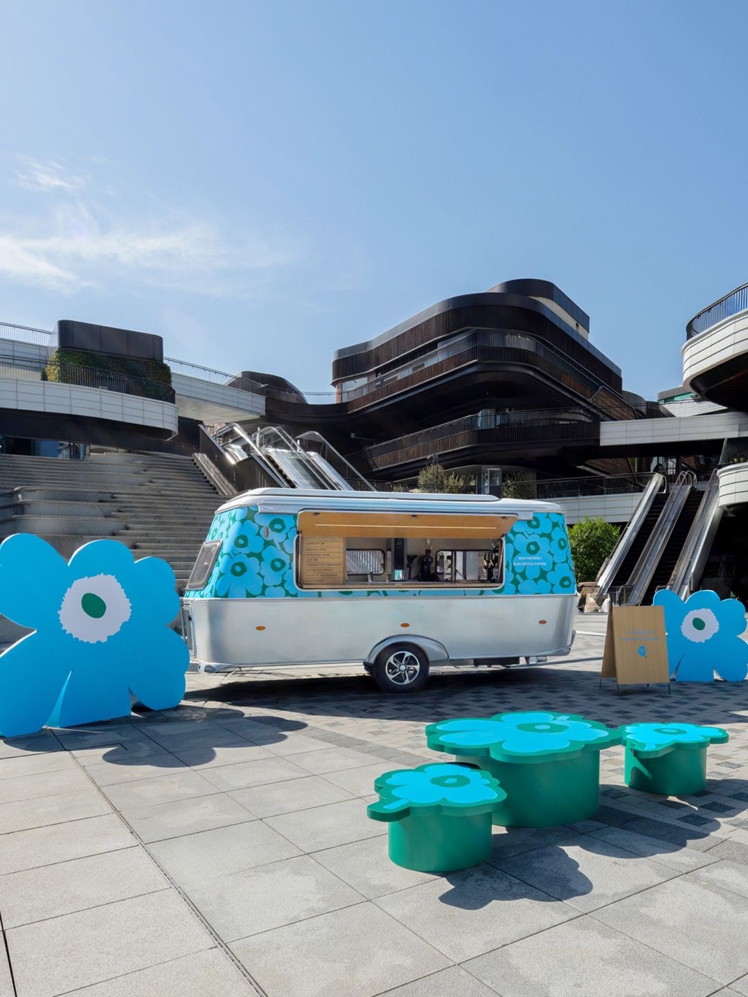 深圳餐饮空间设计，blue,深圳茶饮设计，深圳餐饮策划设计,深圳餐饮vi设计